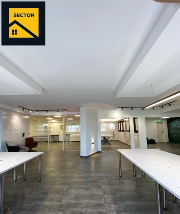 ⁦להשכרה ברחוב סירקין, קרוב לשוק תלפיות – חלל משרדים מסחרי משופץ בגודל 270 מ"ר⁩ – תמונה ⁦15⁩