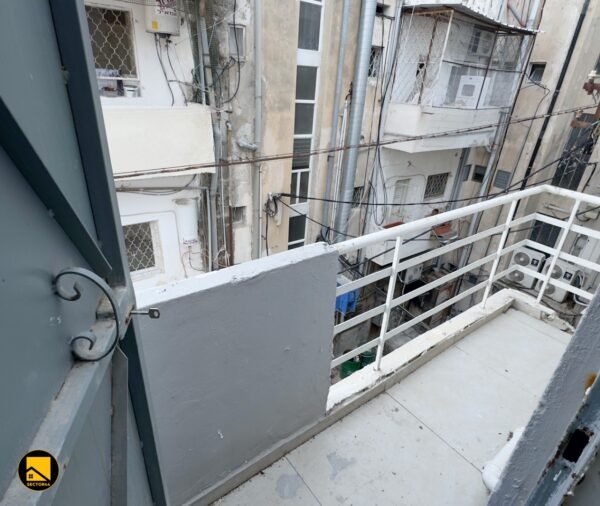 ⁦דירת 2 חדרים עם גישה לגג בעיר התחתית, חיפה⁩ – תמונה ⁦5⁩