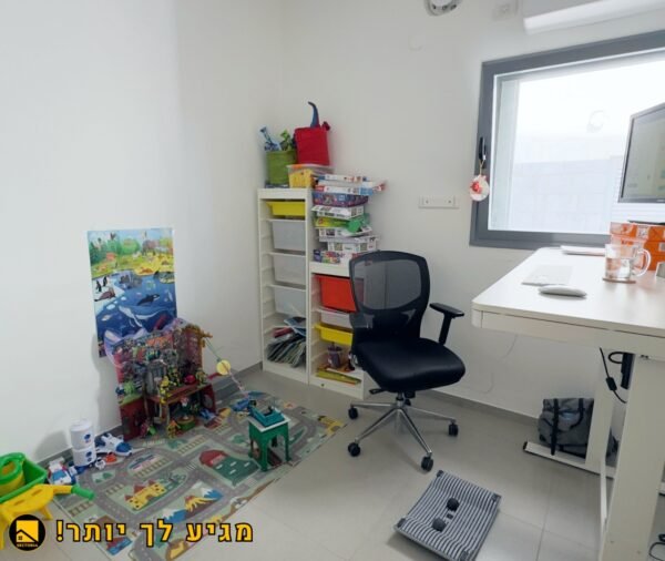 ⁦מרחב, מודרניות ונוחות – דירת 5 חדרים למכירה בנאות פרס!⁩ – תמונה ⁦9⁩