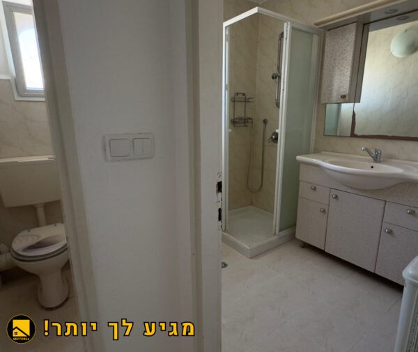 ⁦דירת 4 חדרים מרווחת להשכרה בשער העלייה, חיפה – 5 דקות הליכה מהים!⁩ – תמונה ⁦4⁩